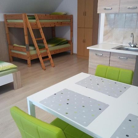 Elza Vendeghaz Apartment Sarospatak Bagian luar foto