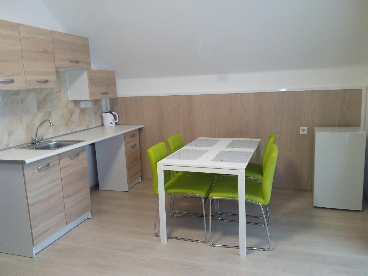 Elza Vendeghaz Apartment Sarospatak Bagian luar foto