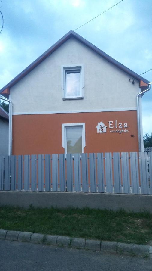 Elza Vendeghaz Apartment Sarospatak Bagian luar foto