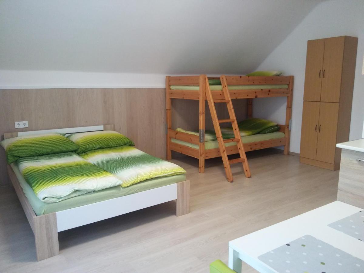 Elza Vendeghaz Apartment Sarospatak Bagian luar foto