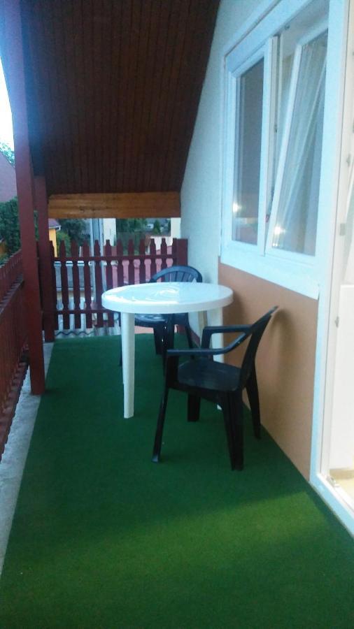 Elza Vendeghaz Apartment Sarospatak Bagian luar foto